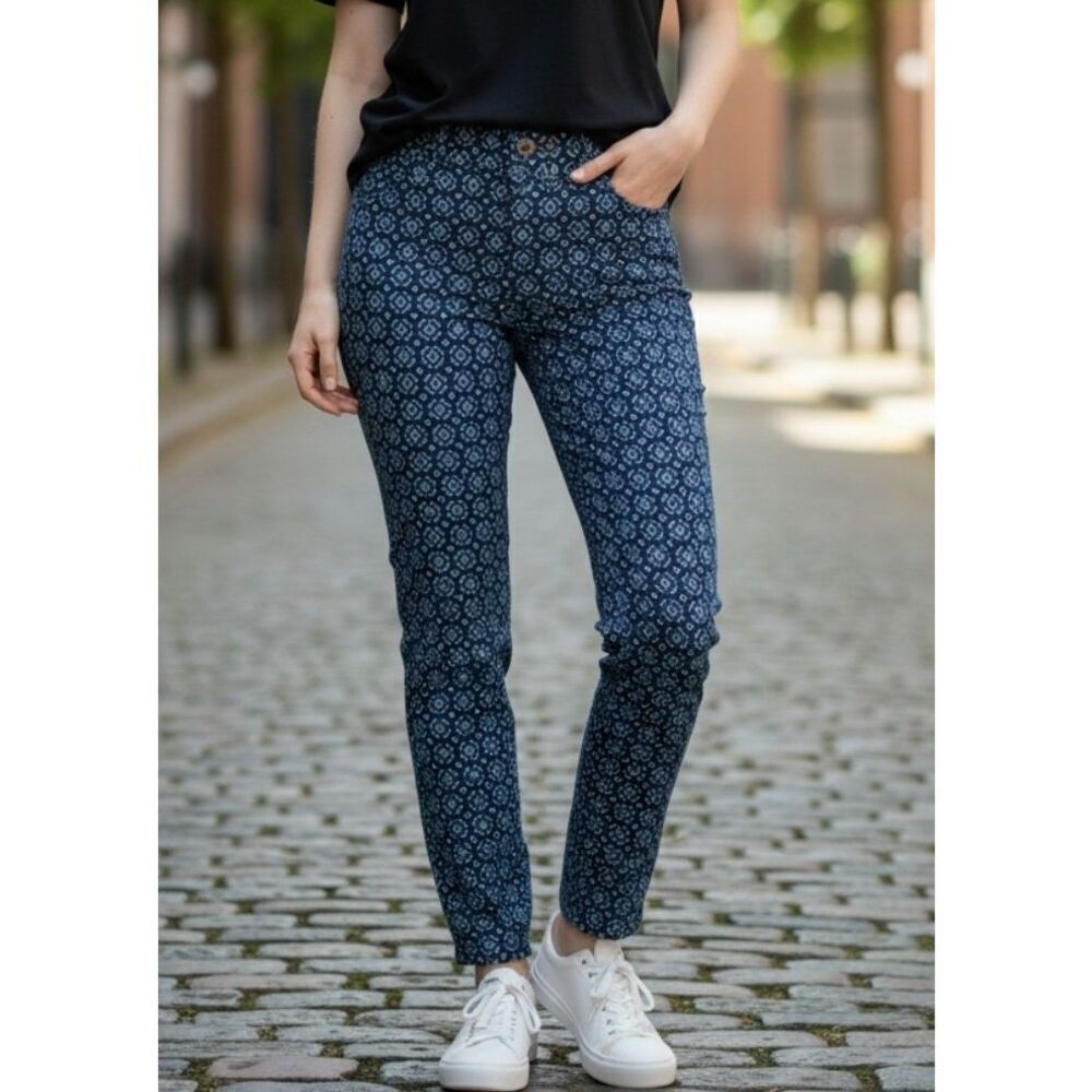 Merona Classic Ankle Pants Womens Size 2 Blue Green Geo Print Cropped Stretch